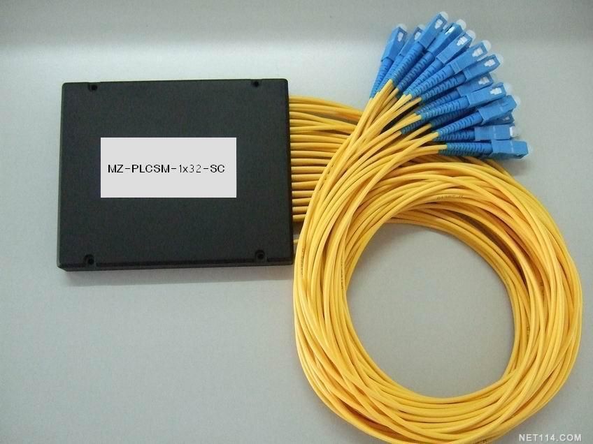 PLC fibra splitter con plastica ABS scatola pacchetto 2.0 mm FC/APC connettore 1x4 