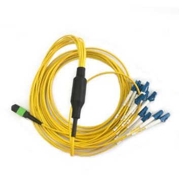 Un connettore MPO di 12 cavi/giallo a fibra ottica del cavo toppa di UPC LC/UPC